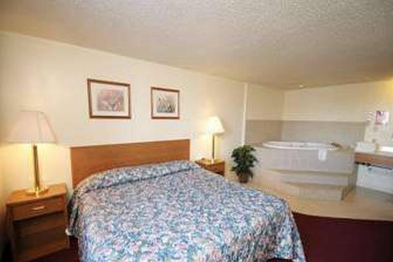 Travelodge Yankton Екстериор снимка